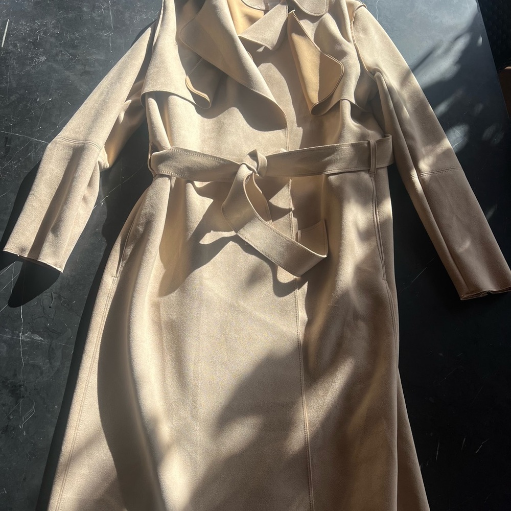 H&M Tan Coat with Belted Waist size medium